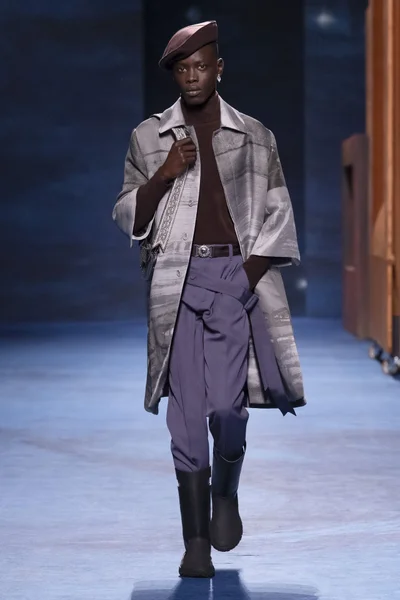 Look 35